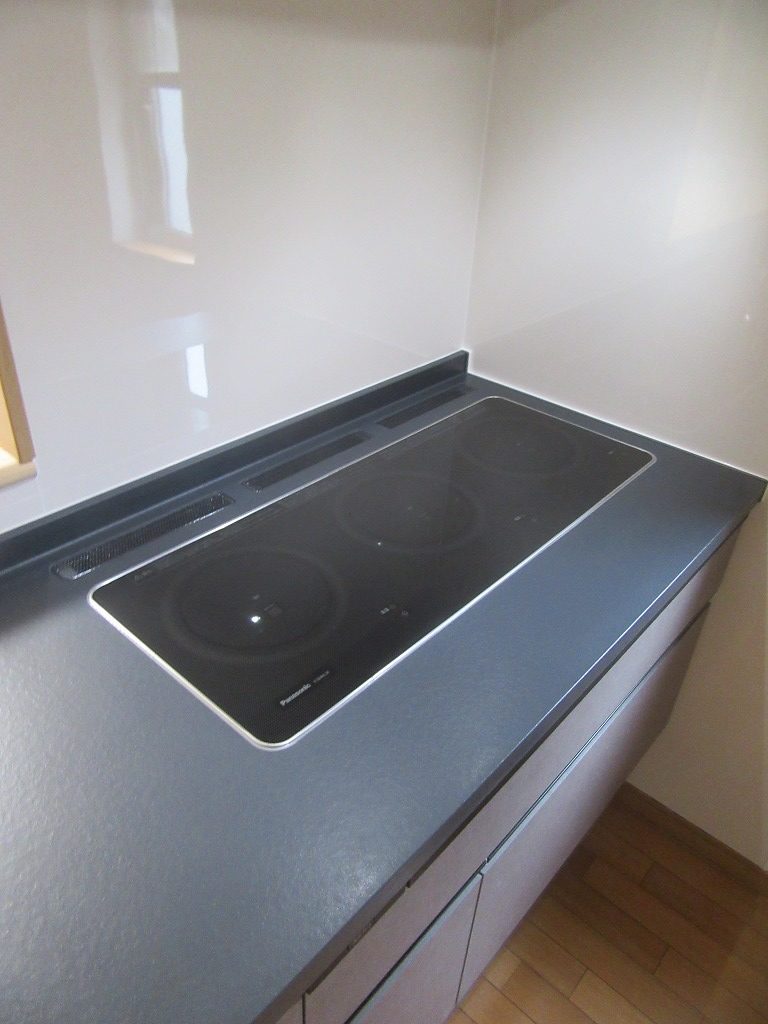 東京都　府中区　パナソニック　ラクシーナ　キッチン　カップボード　内装　リフォーム　工事