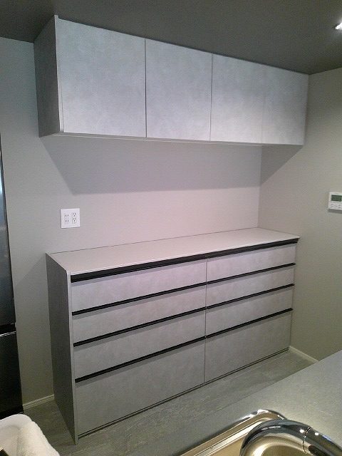 東京都　　神奈川県 　埼玉県　三鷹市　多摩市　東村山市　相模原市　横浜市　川崎市　三鷹市　武蔵野市　町田市　茅ヶ崎市　小平市　練馬区　荒川区　港南区　品川区　海老名市　リフォーム　カップボード　パナソニック　ラクシーナ　ホワイト　ベージュ　北欧　　カウンター　収納　キッチンリフォーム　新築　ブラック　シルバー　ブラック取っ手　ウォールナット　取っ手　　ライン取っ手　木目　蒸気処理　家電収納　ダストボックスワゴン　エイジドダーク　エイジドライト　ヴィンテージメタル　ブルーグレーオーク　グレーオーク　ペイントウッド　アクセントクロス　トールパントリー　ネイビーオーク　ソフトオーク　おしゃれ　モダン　丁寧な暮らし　暮らし　吊戸　グレージュアッシュ　マットホワイト　アルベロホワイト　モイストホワイト 　ビューティホワイト　　アースホワイト　ホワイトオーク　ヴィンテージブラウン　シエラ　LIXIL